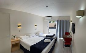 Rayland Epsom Motel